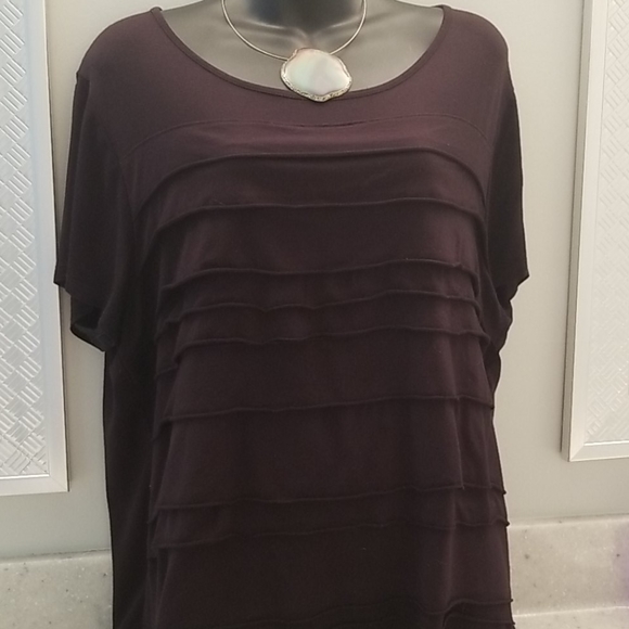 2/$11 🎉Black tiered short sleeve top! Sz XL - Picture 8 of 11